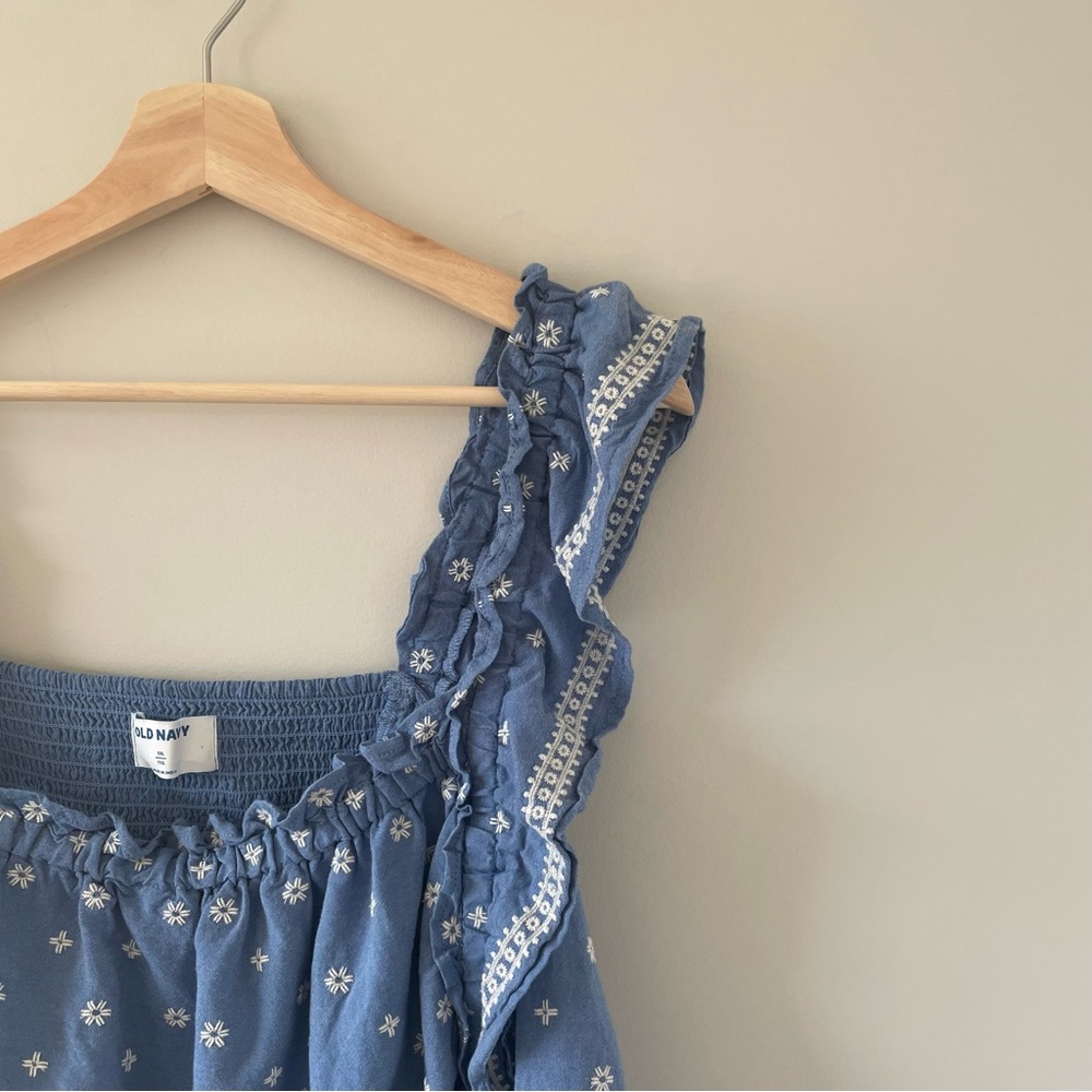 Old Navy Pattern Tank - Picture 3 of 3